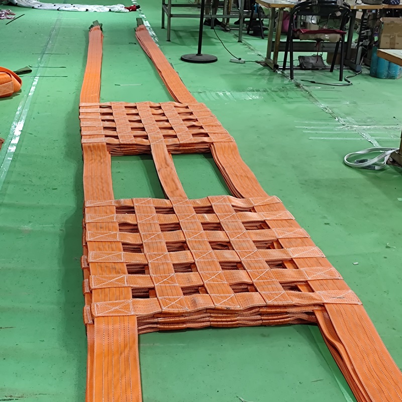 35噸20件汽車吊網發貨到青島港口某公司
